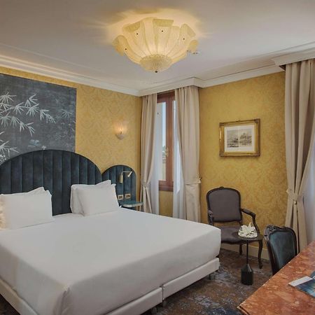 Hotel NH Venezia Santa Lucia Esterno foto
