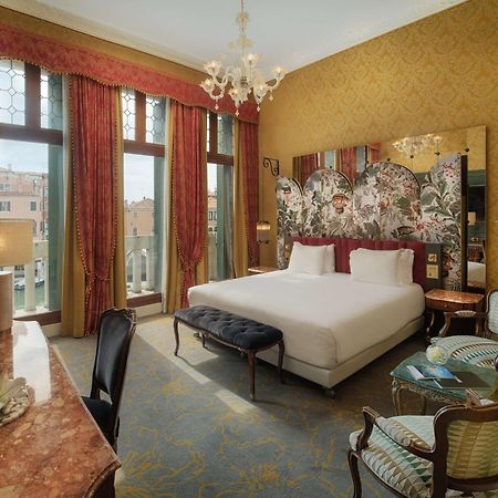 Hotel NH Venezia Santa Lucia Esterno foto