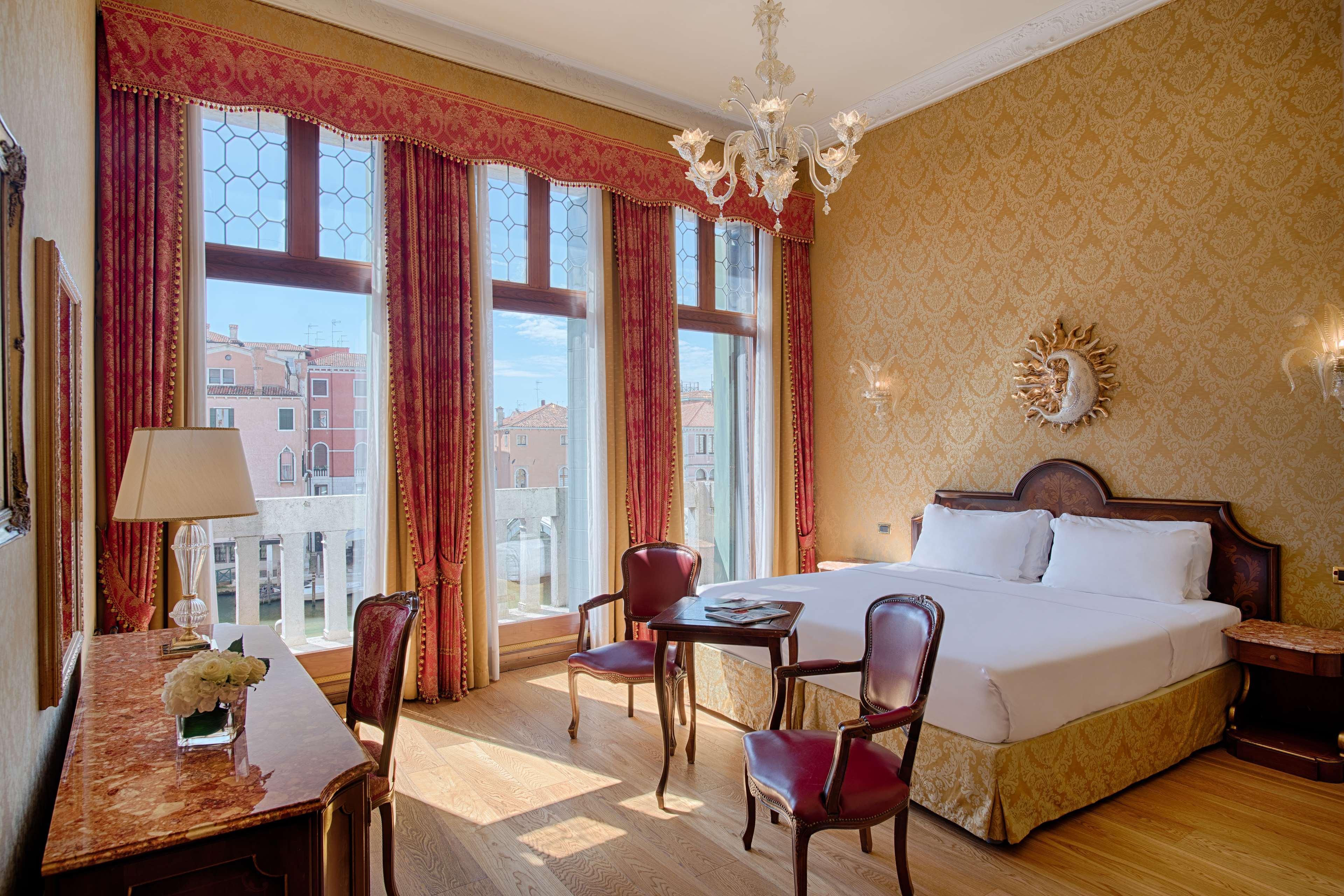 Hotel NH Venezia Santa Lucia Esterno foto