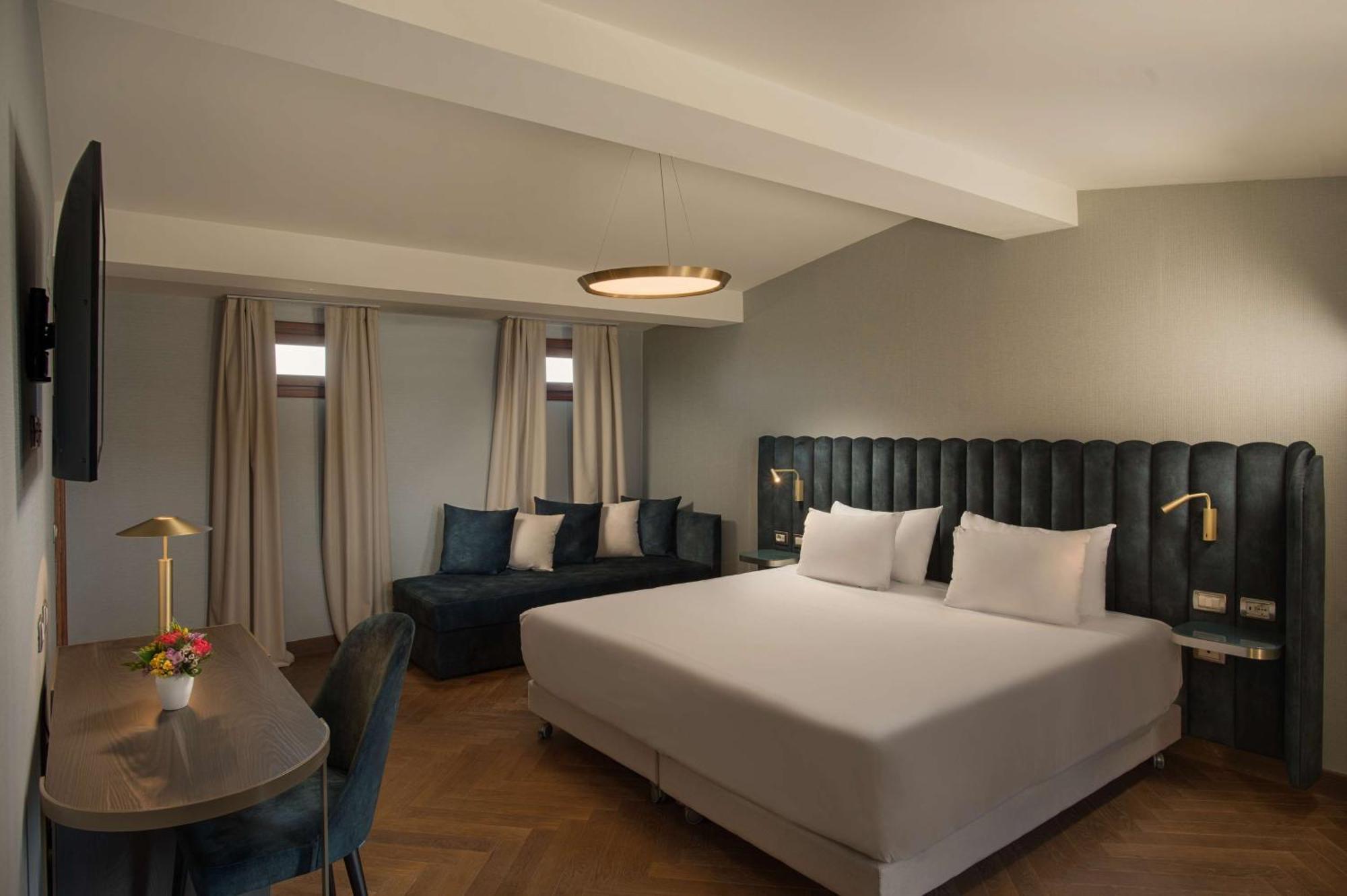 Hotel NH Venezia Santa Lucia Esterno foto