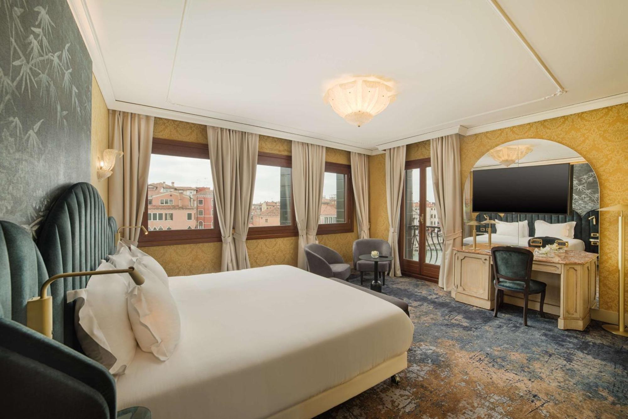 Hotel NH Venezia Santa Lucia Esterno foto