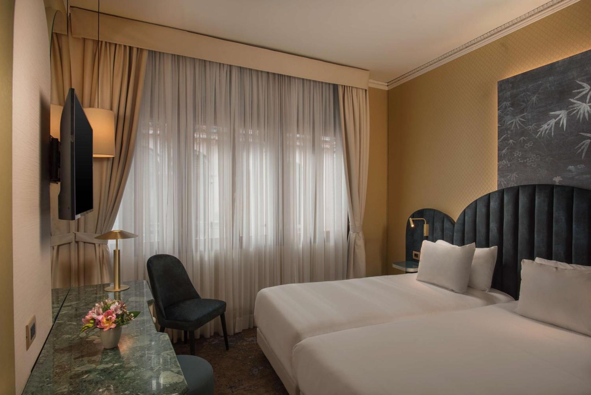 Hotel NH Venezia Santa Lucia Esterno foto