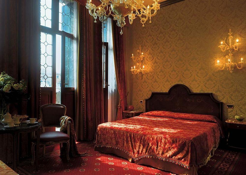 Hotel NH Venezia Santa Lucia Camera foto