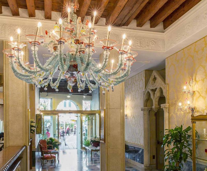 Hotel NH Venezia Santa Lucia Esterno foto