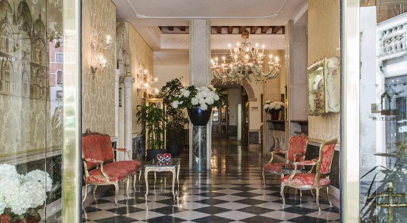 Hotel NH Venezia Santa Lucia Esterno foto